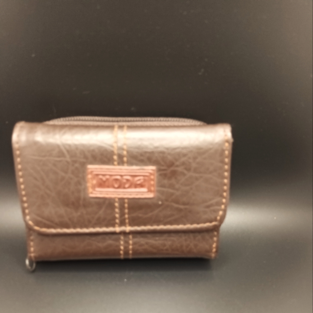 Br own Moda Trifold Wallet with Zipper Change Compartment